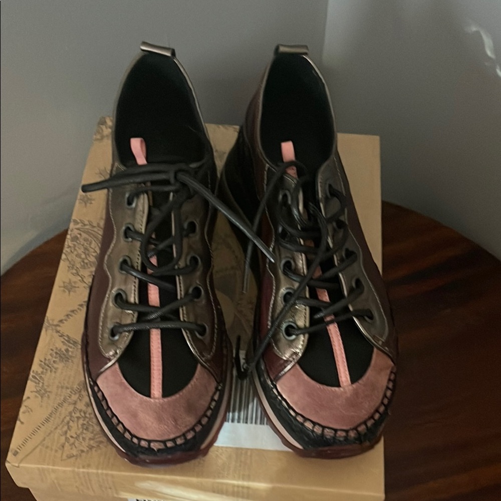Stylish Black and Pink Lace-Up Aura Espadrille Sneaker by Free People, SZ40 EUC